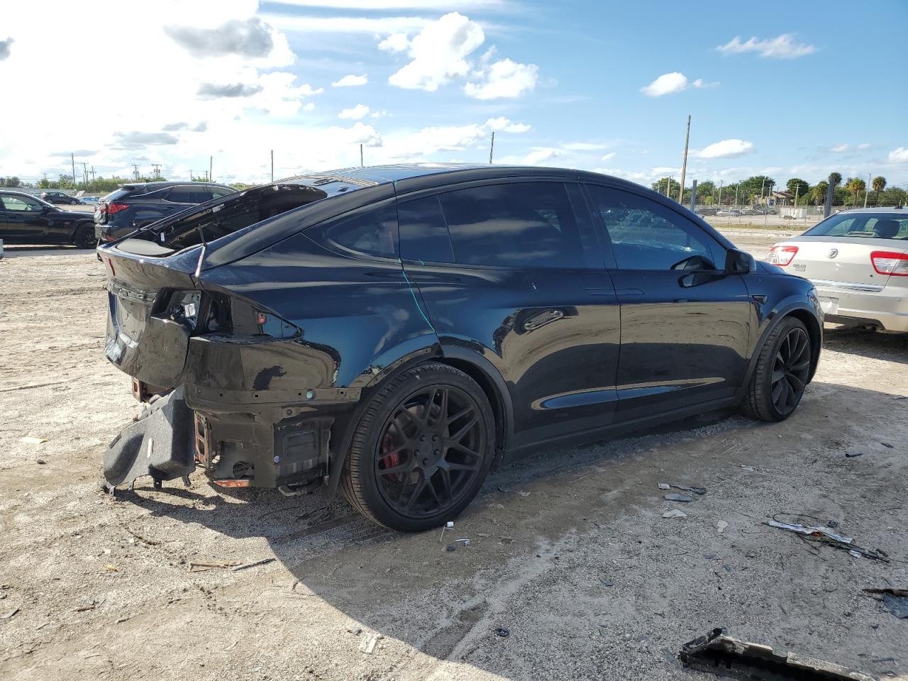 Photo 2 VIN: 5YJXCBE45HF052816 - TESLA MODEL X 