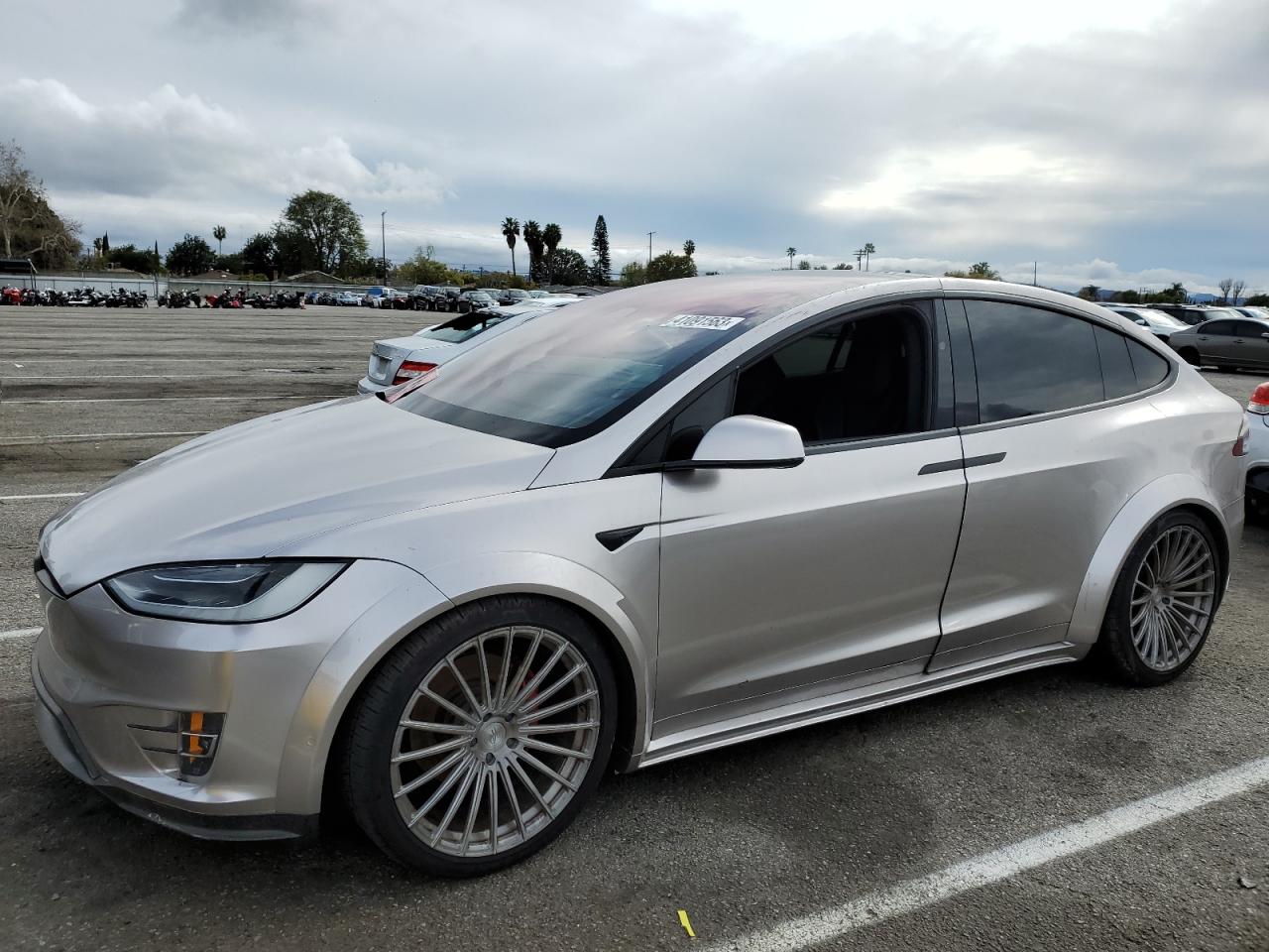 Photo 0 VIN: 5YJXCBE45JF099334 - TESLA MODEL X 