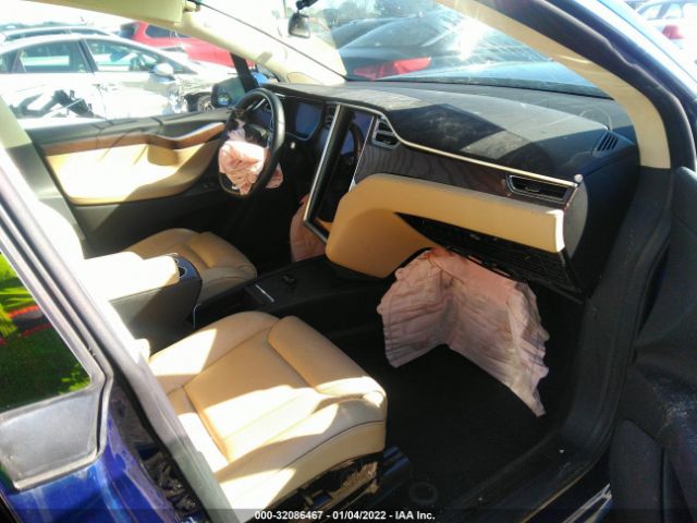 Photo 4 VIN: 5YJXCBE46GF000335 - TESLA MODEL X 