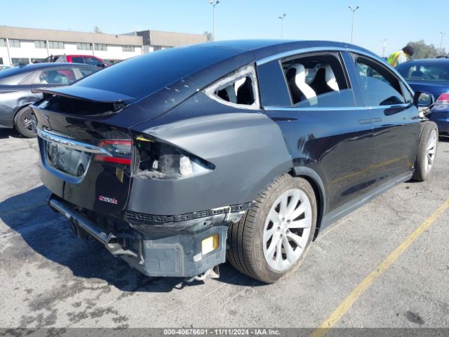 Photo 3 VIN: 5YJXCBE46GF000867 - TESLA MODEL X 