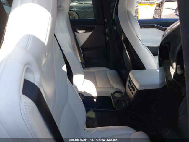 Photo 7 VIN: 5YJXCBE46GF000867 - TESLA MODEL X 