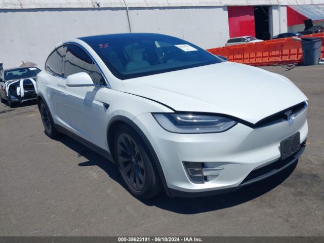 Photo 0 VIN: 5YJXCBE46HF038228 - TESLA MODEL X 