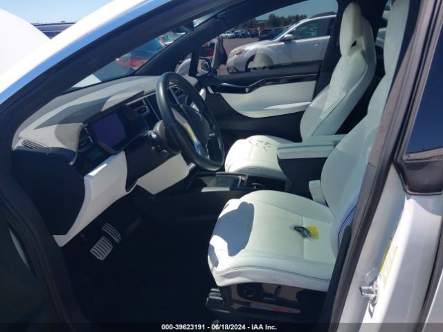 Photo 4 VIN: 5YJXCBE46HF038228 - TESLA MODEL X 