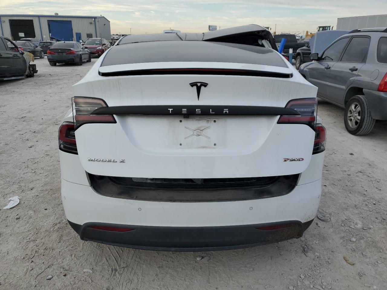 Photo 5 VIN: 5YJXCBE47GFS00642 - TESLA MODEL X 