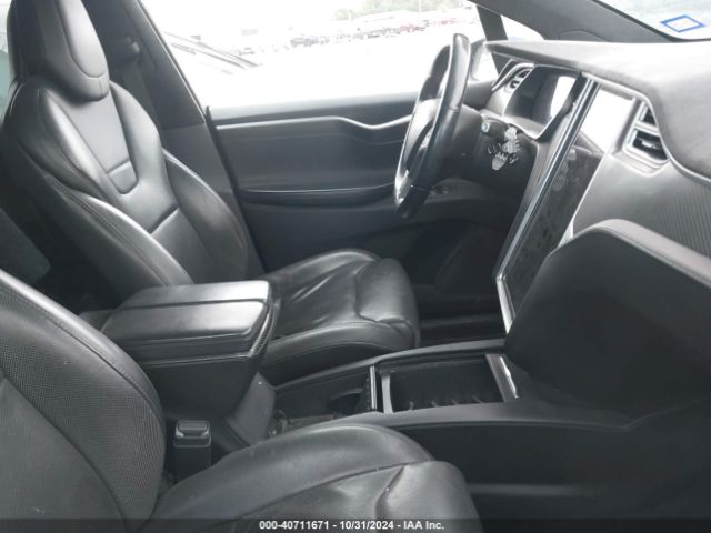 Photo 4 VIN: 5YJXCBE48GF011076 - TESLA MODEL X 