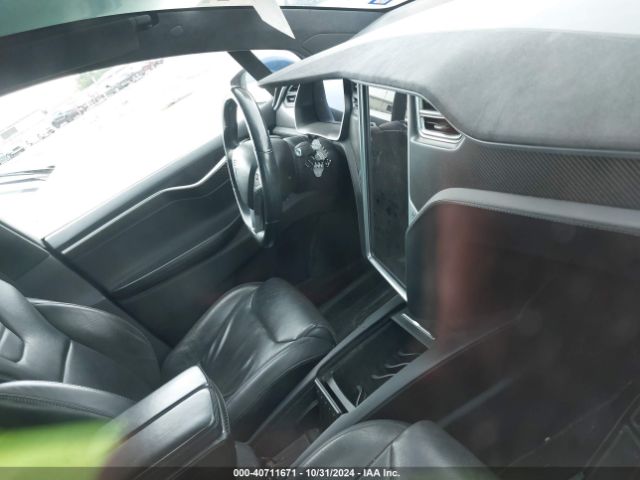 Photo 6 VIN: 5YJXCBE48GF011076 - TESLA MODEL X 