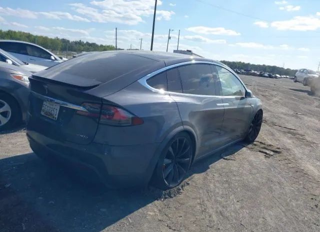 Photo 3 VIN: 5YJXCBE49GF003133 - TESLA MODEL X 