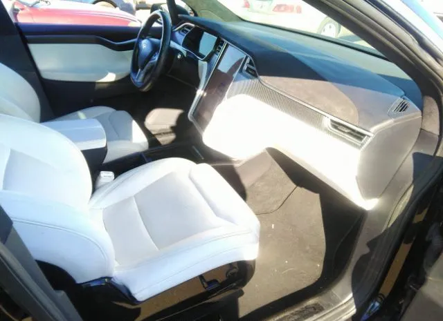 Photo 4 VIN: 5YJXCBE49HF040958 - TESLA MODEL X 