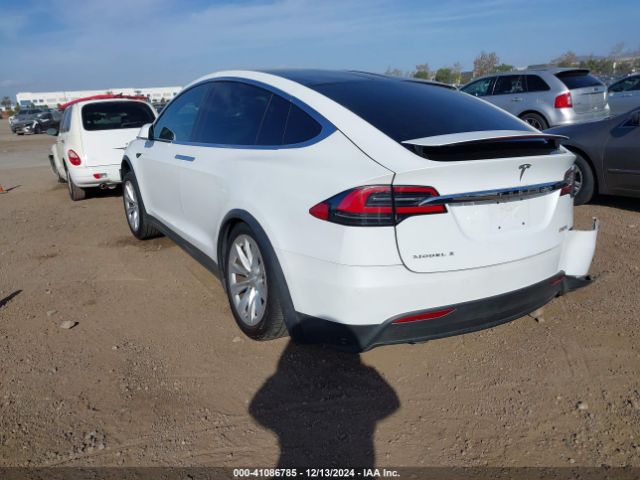 Photo 2 VIN: 5YJXCBE49JF091270 - TESLA MODEL X 