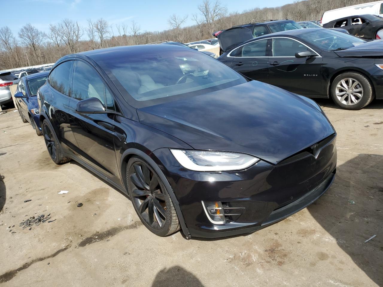 Photo 3 VIN: 5YJXCBE4XGF003061 - TESLA MODEL X 