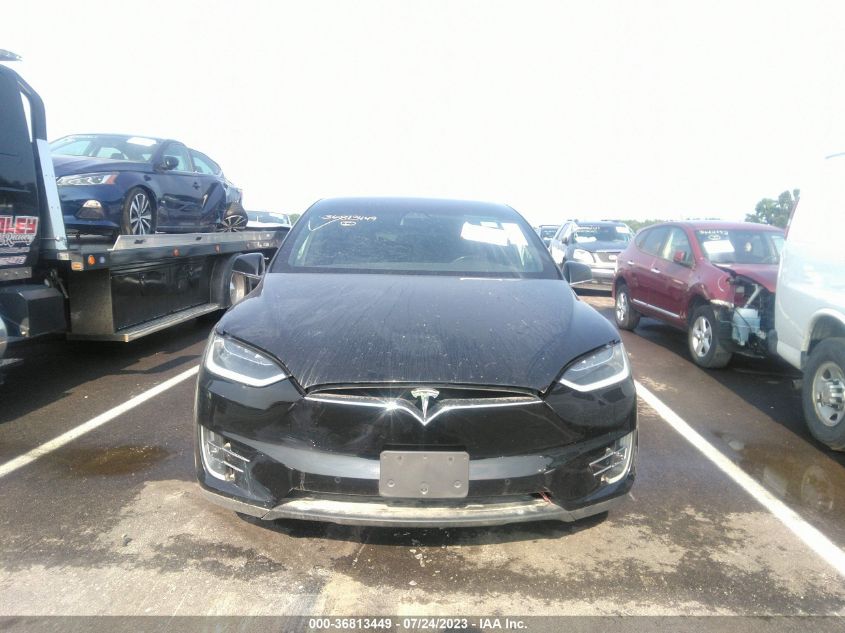 Photo 10 VIN: 5YJXCBE4XJF106665 - TESLA MODEL X 