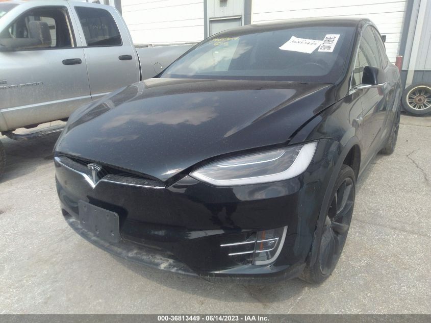 Photo 15 VIN: 5YJXCBE4XJF106665 - TESLA MODEL X 