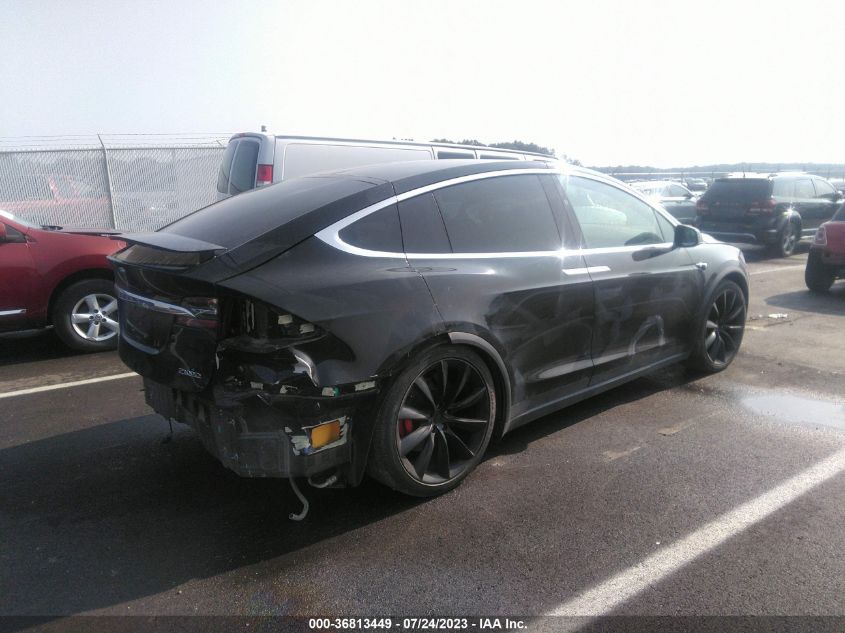 Photo 3 VIN: 5YJXCBE4XJF106665 - TESLA MODEL X 