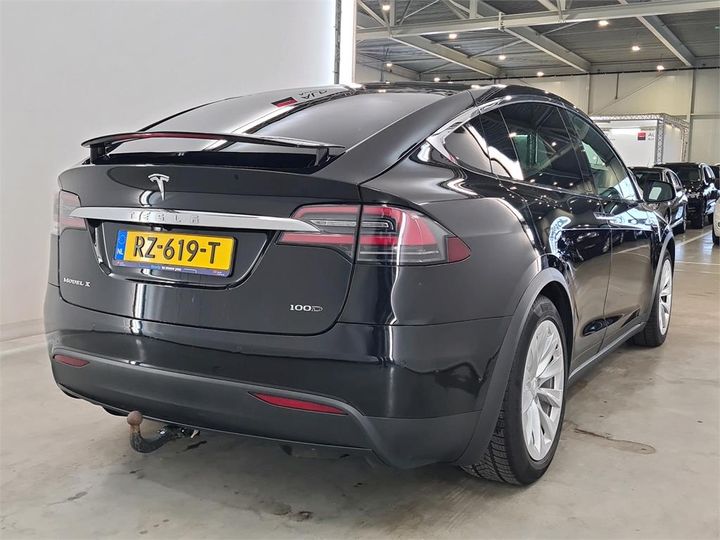 Photo 4 VIN: 5YJXCCE20JF082137 - TESLA MODEL X 