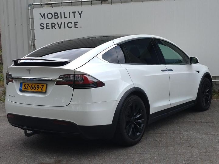 Photo 2 VIN: 5YJXCCE20JF097902 - TESLA MODEL 