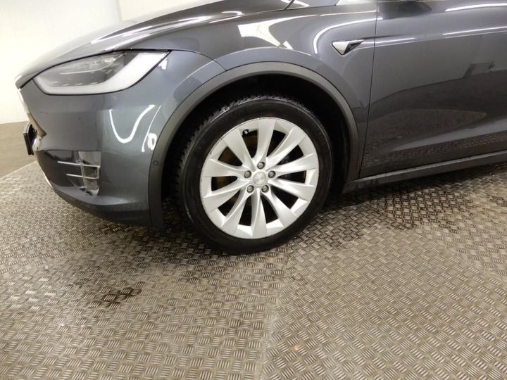 Photo 20 VIN: 5YJXCCE21HF075546 - TESLA MODEL X 