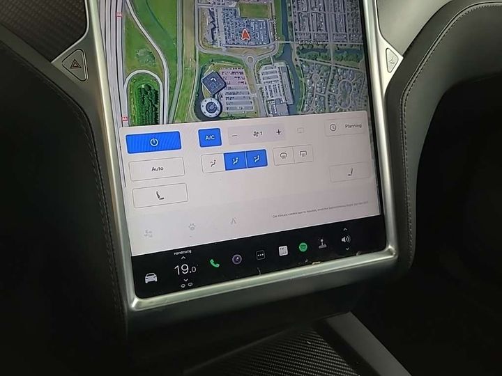 Photo 10 VIN: 5YJXCCE21JF081871 - TESLA MODEL X 