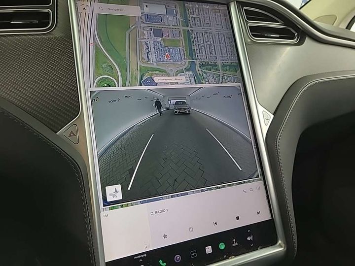 Photo 17 VIN: 5YJXCCE21JF081871 - TESLA MODEL X 