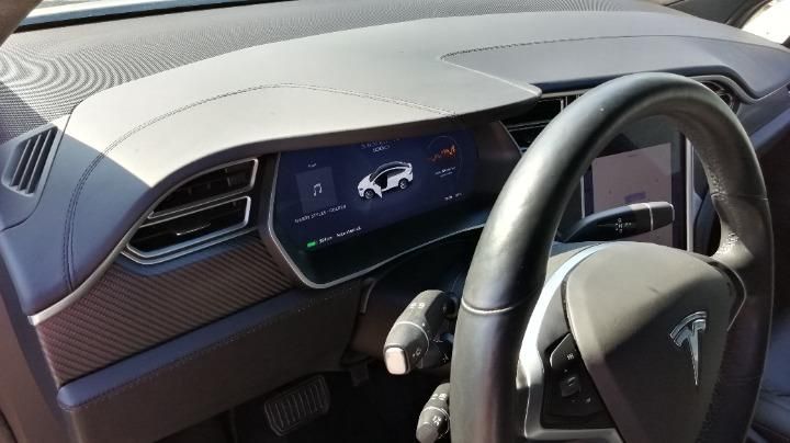 Photo 10 VIN: 5YJXCCE22HF060389 - TESLA MODEL X SUV 