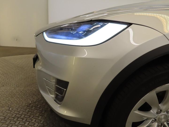 Photo 16 VIN: 5YJXCCE23JF094671 - TESLA MODEL X 