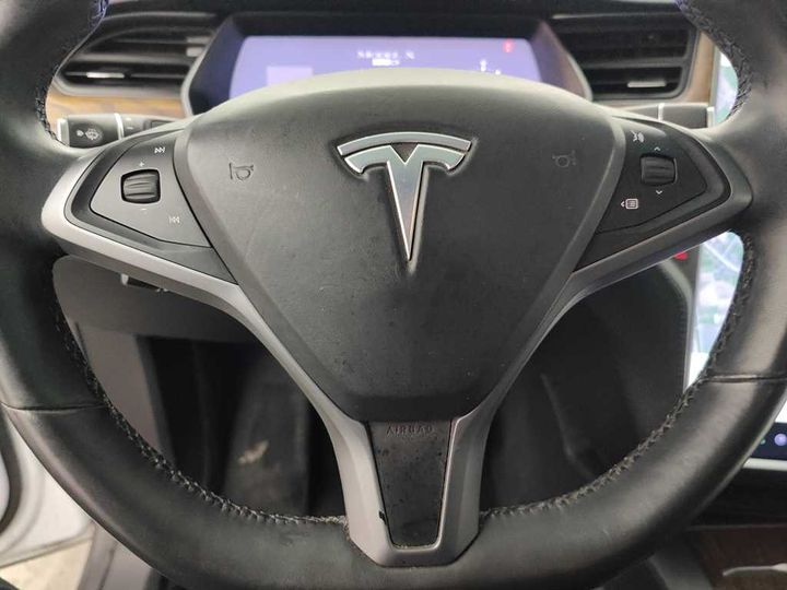 Photo 29 VIN: 5YJXCCE23JF105569 - TESLA MODEL X BEV 