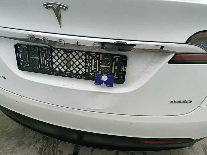 Photo 33 VIN: 5YJXCCE23JF105569 - TESLA MODEL X BEV 