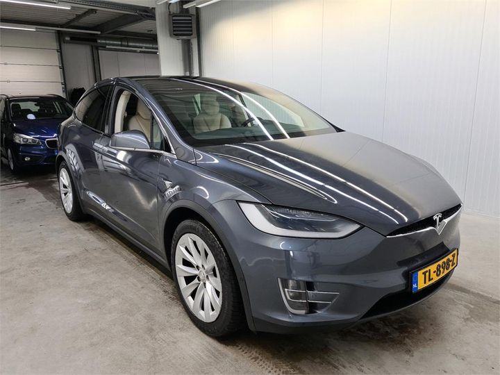 Photo 2 VIN: 5YJXCCE23JF105734 - TESLA X 