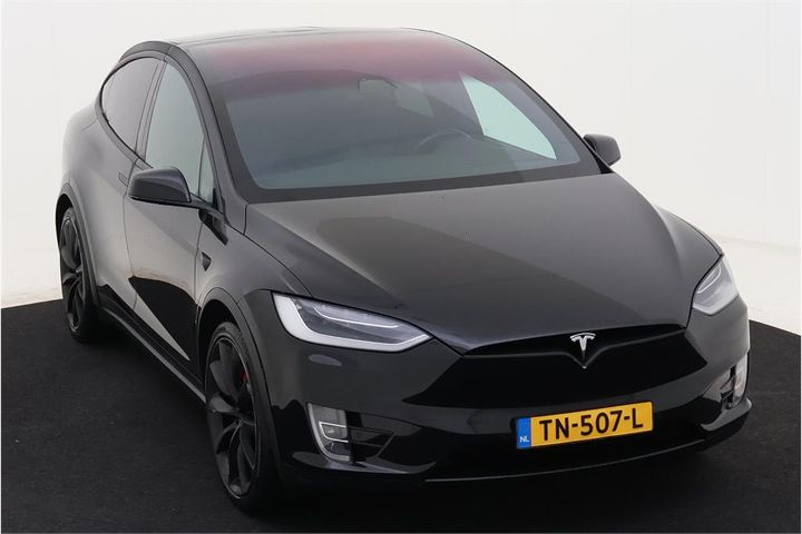 Photo 2 VIN: 5YJXCCE23JF111243 - TESLA MODEL 