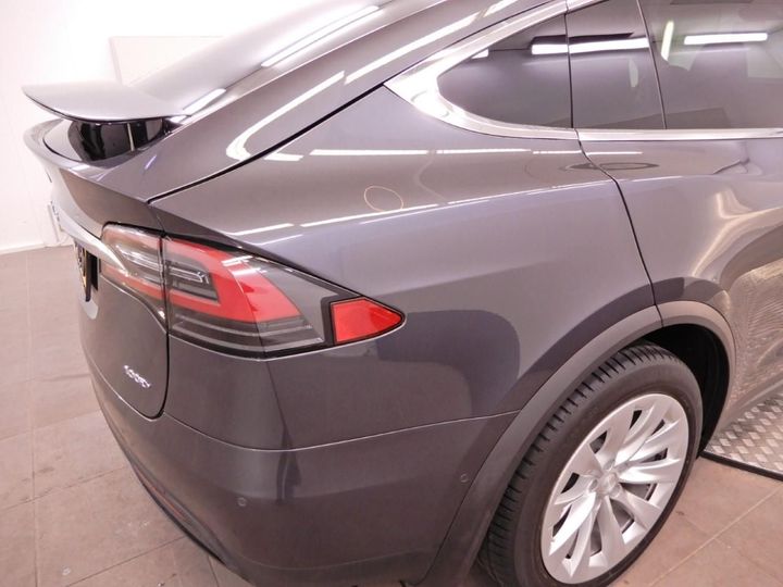 Photo 31 VIN: 5YJXCCE23JF116698 - TESLA MODEL X 