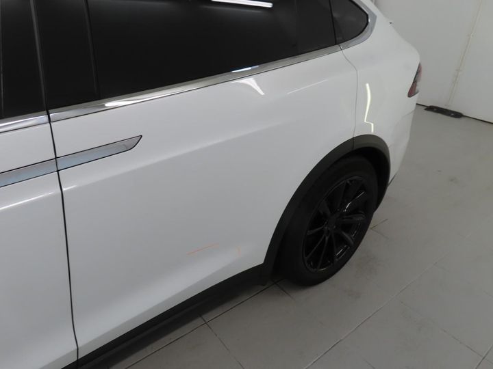 Photo 21 VIN: 5YJXCCE23JF129466 - TESLA MODEL X 