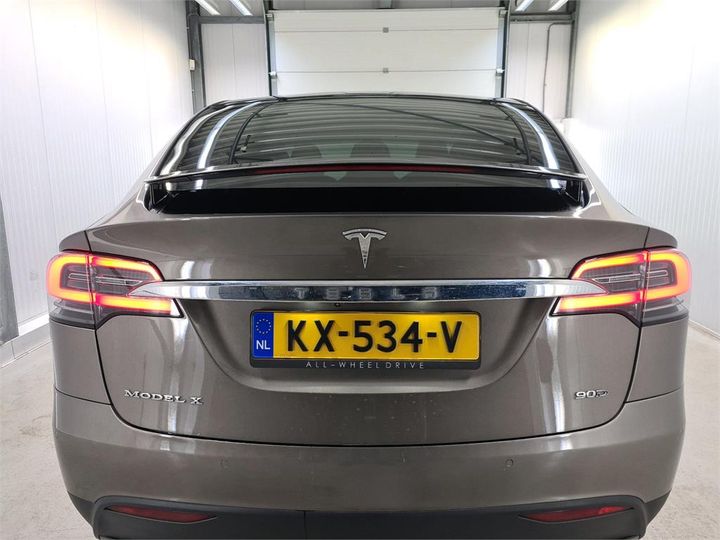 Photo 35 VIN: 5YJXCCE24GF024542 - TESLA X 