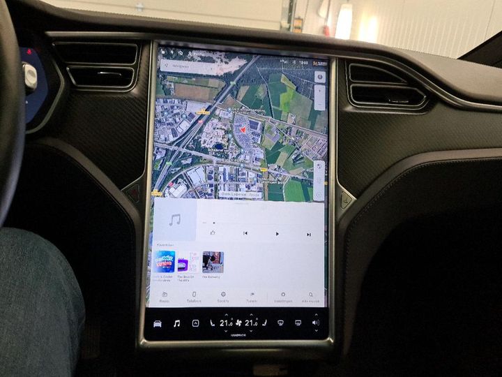 Photo 16 VIN: 5YJXCCE25GF014229 - TESLA X 