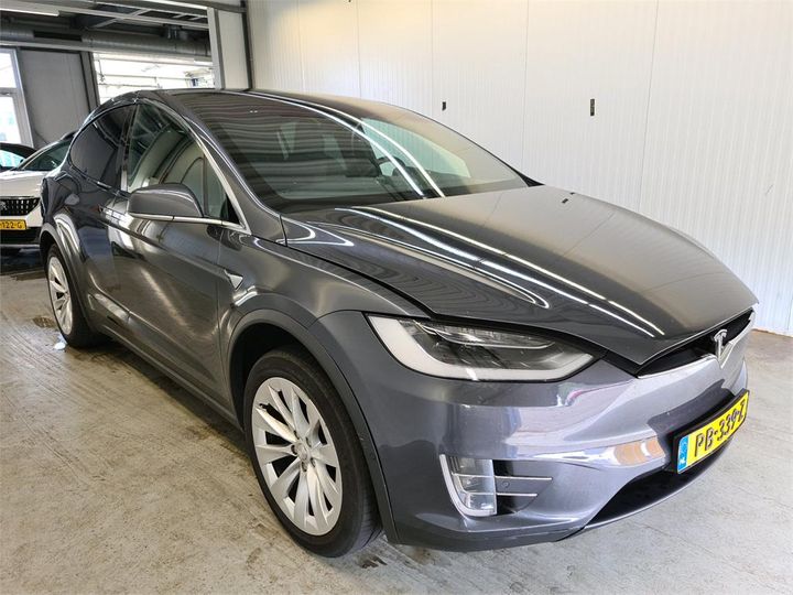 Photo 2 VIN: 5YJXCCE25HF041951 - TESLA X 