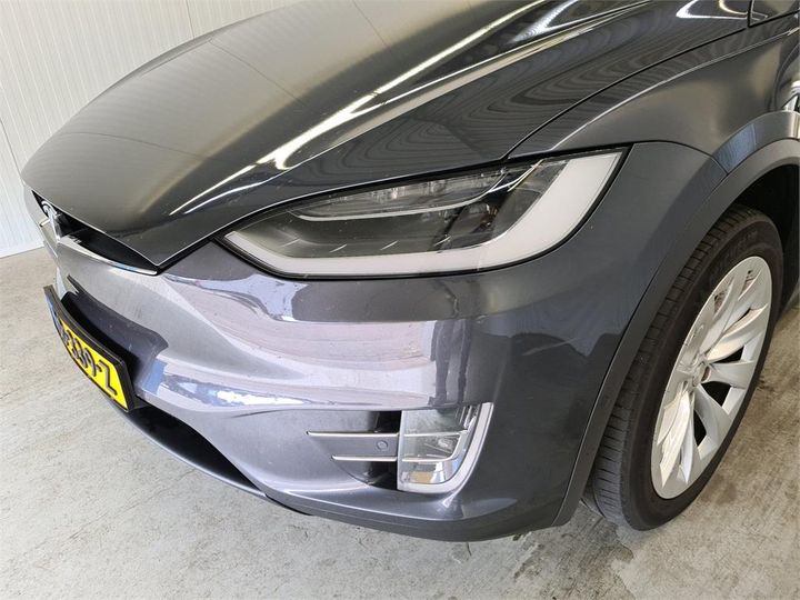 Photo 31 VIN: 5YJXCCE25HF041951 - TESLA X 