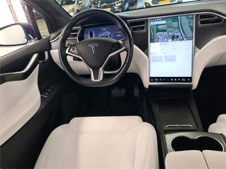 Photo 8 VIN: 5YJXCCE25HF057051 - TESLA MODEL X 