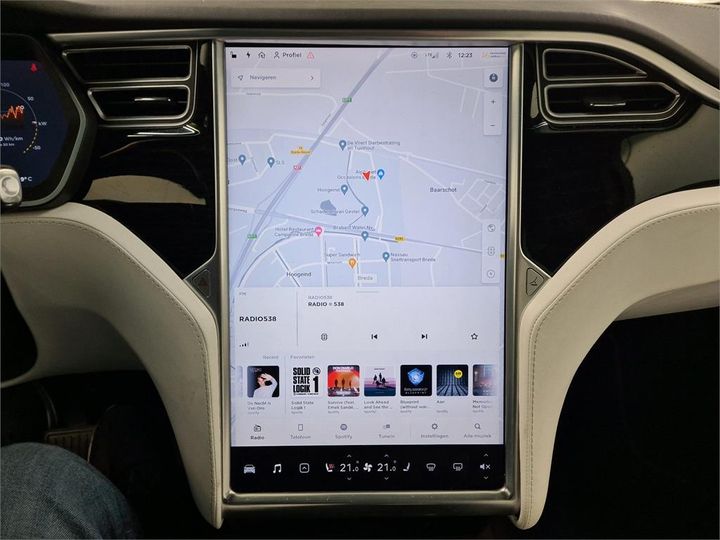 Photo 19 VIN: 5YJXCCE26GF024543 - TESLA X 