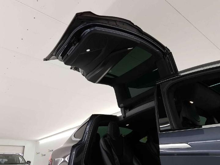 Photo 11 VIN: 5YJXCCE26HF046883 - TESLA MODEL X 