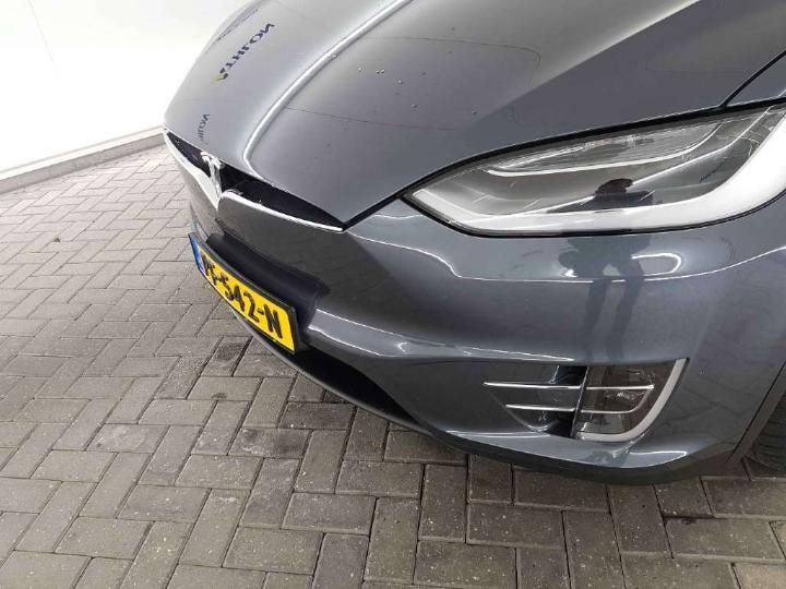 Photo 35 VIN: 5YJXCCE26HF046883 - TESLA MODEL X 