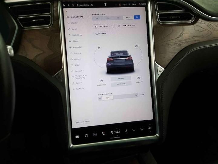 Photo 9 VIN: 5YJXCCE26HF046883 - TESLA MODEL X 