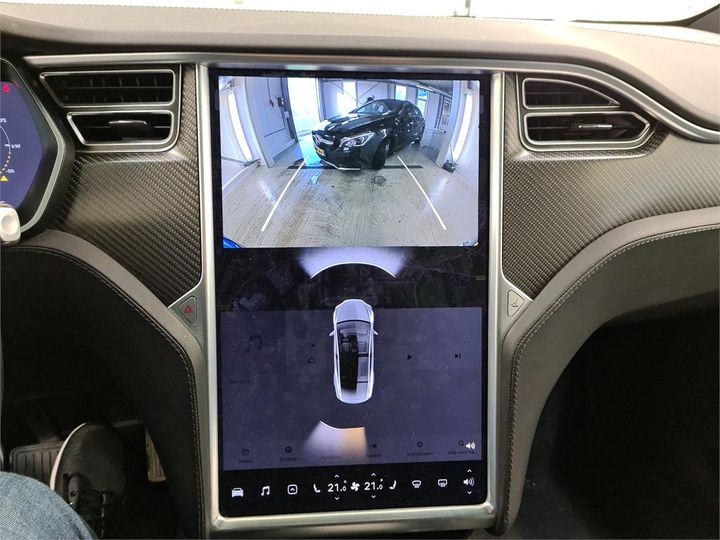 Photo 17 VIN: 5YJXCCE26HF070942 - TESLA X 