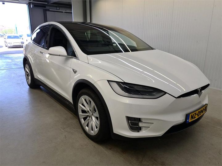 Photo 2 VIN: 5YJXCCE27HF042390 - TESLA X 