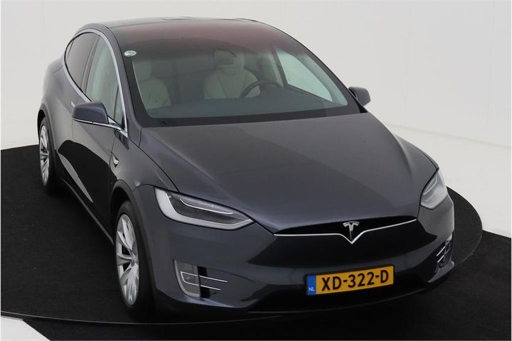 Photo 2 VIN: 5YJXCCE27JF128028 - TESLA MODEL 