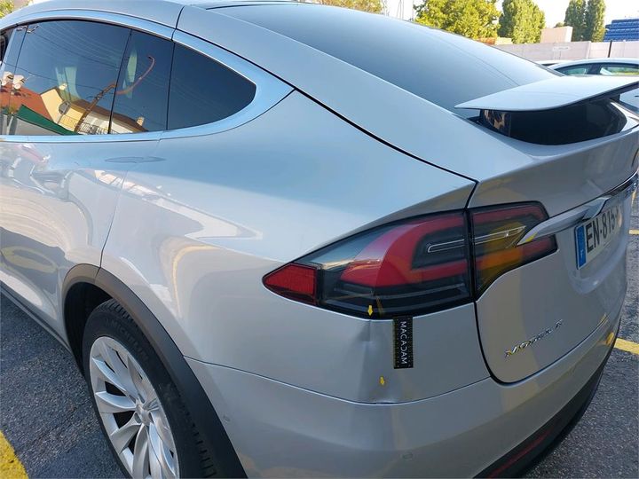 Photo 26 VIN: 5YJXCCE28HF045945 - TESLA MODEL X 