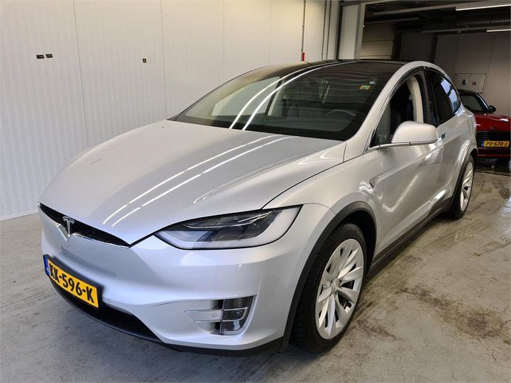 Photo 0 VIN: 5YJXCCE29GF014718 - TESLA X 