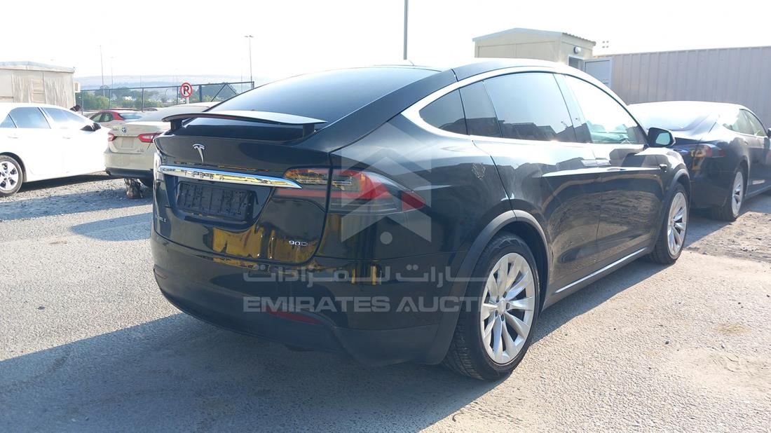 Photo 10 VIN: 5YJXCCE29HF054993 - TESLA MODEL X 