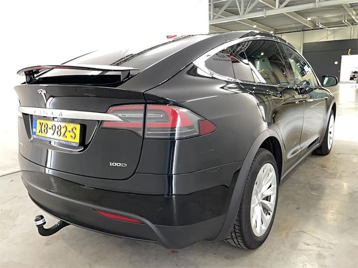 Photo 2 VIN: 5YJXCCE29JF126653 - TESLA MODEL X 