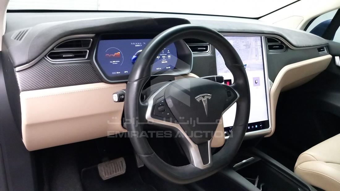 Photo 15 VIN: 5YJXCCE2XHF048989 - TESLA MODEL X 