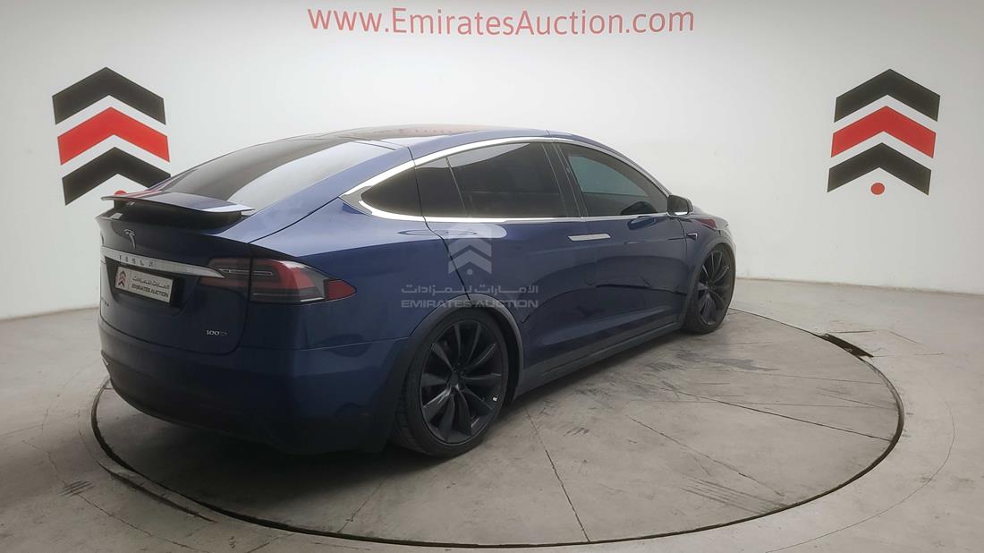 Photo 8 VIN: 5YJXCCE2XHF048989 - TESLA MODEL X 