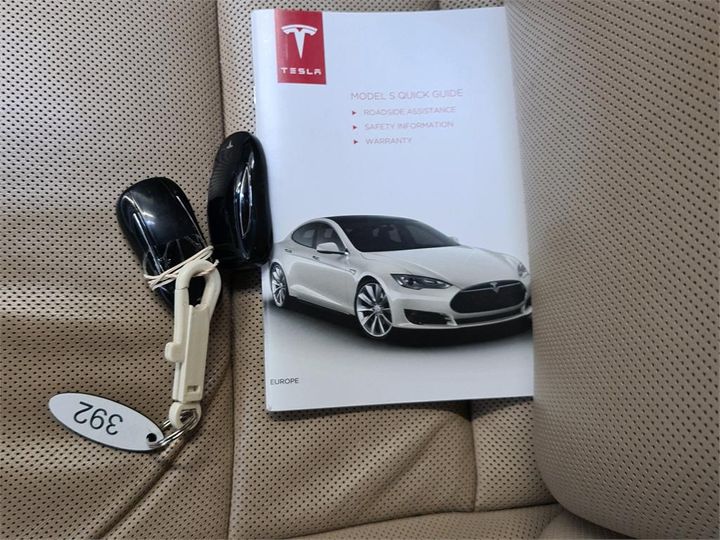 Photo 9 VIN: 5YJXCCE40GF008985 - TESLA X 