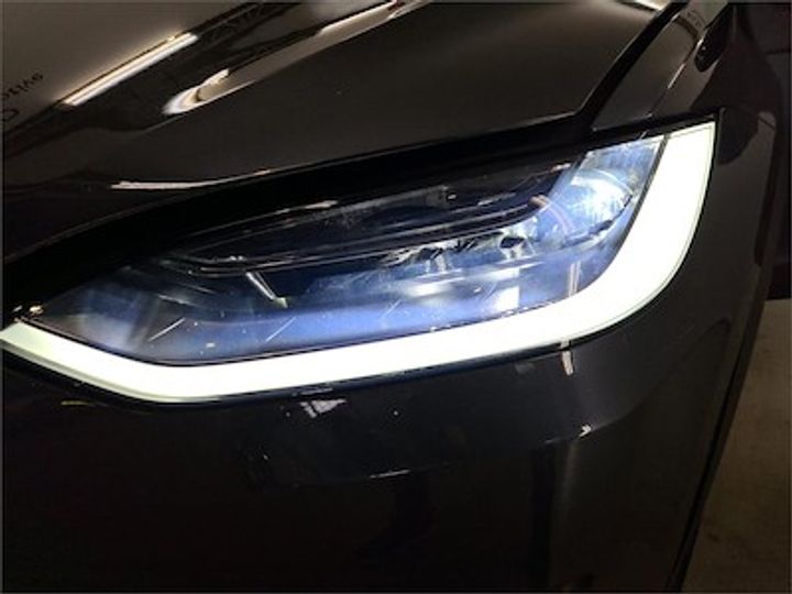 Photo 13 VIN: 5YJXCCE4XHF064210 - TESLA MODEL X 100KWH D LUDICROUS 